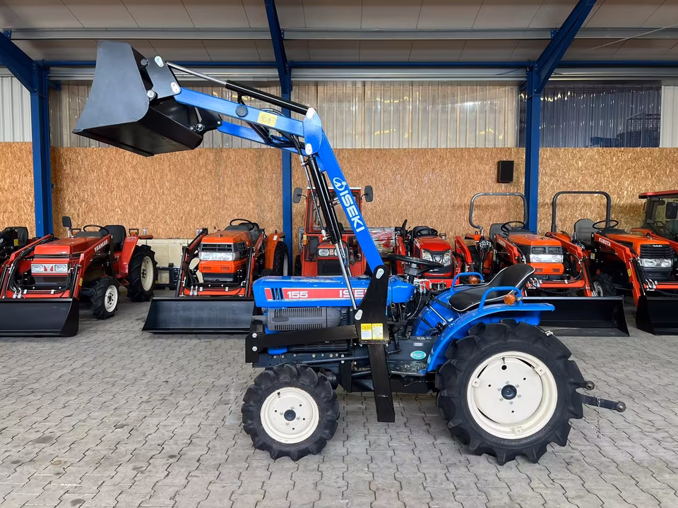 Kleintraktor Iseki TX155 von der Seite