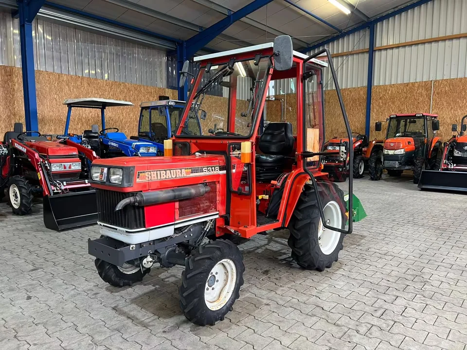 Kleintraktor Shibaura S318