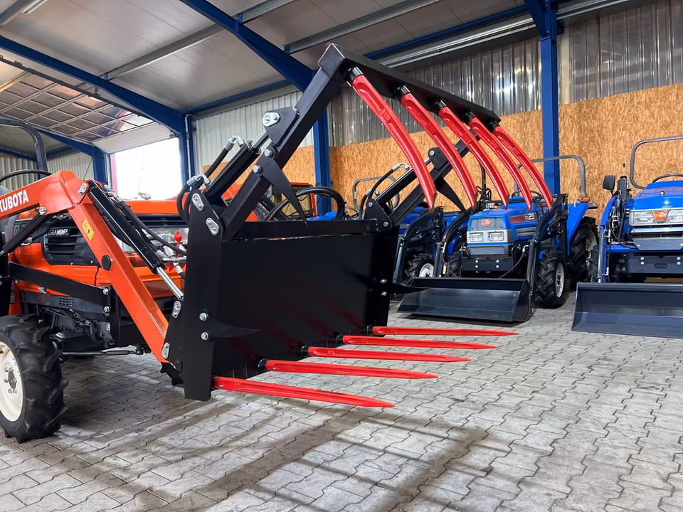 Kleinanzeigen Auto, Rad & Boot Nutzfahrzeuge & Anhänger Bild in Vollbild öffnenKrokodilgebiss für Kleintraktor wie Kubota in Saterland Krokodilgebiss für Kleintraktor wie Kubota