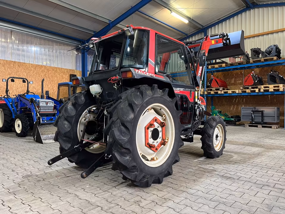 Kleintraktor Mitsubishi MT335