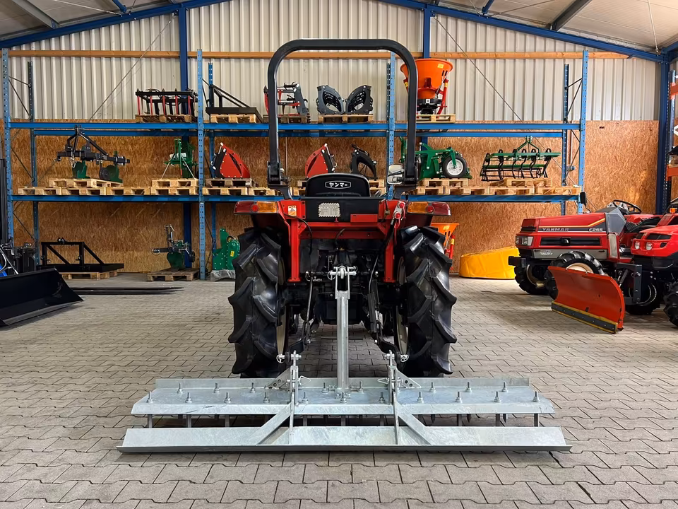 Reitplatzplaner für Kleintraktor