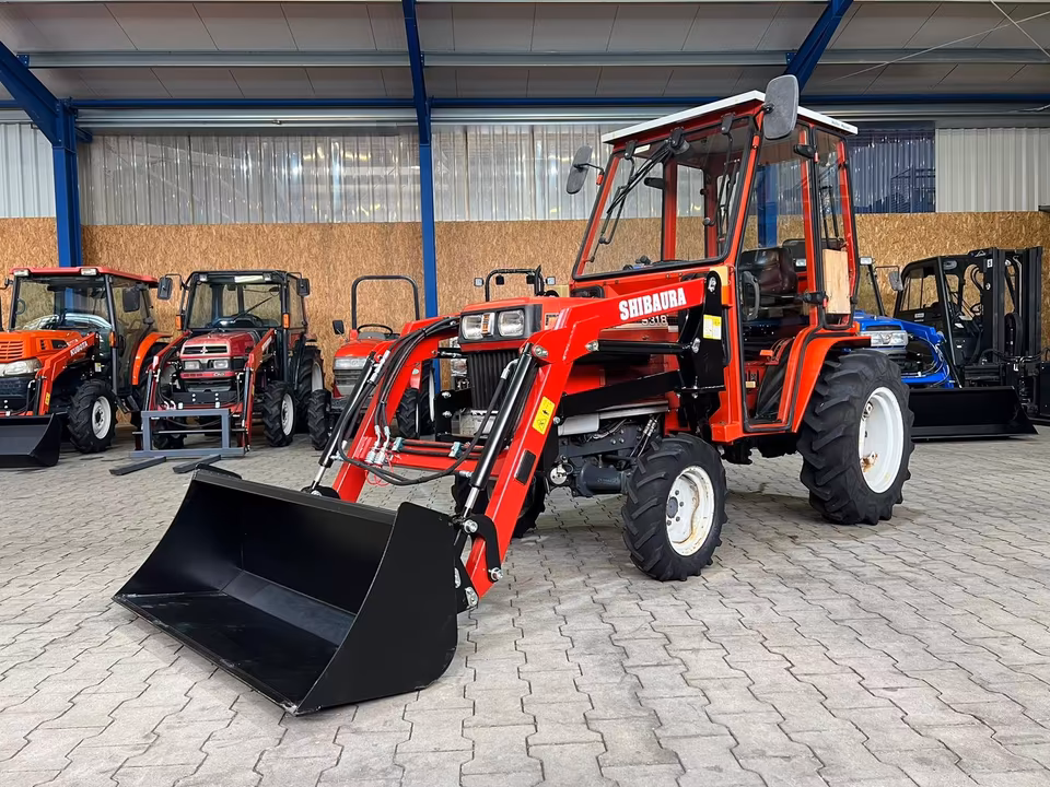 Kleintraktor Shibaura S318