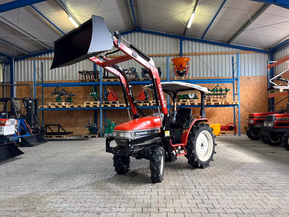 Kleintraktor Yanmar F210