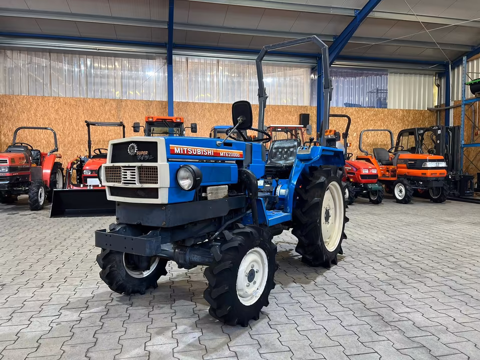 Kleintraktor Mitsubishi MTE2000