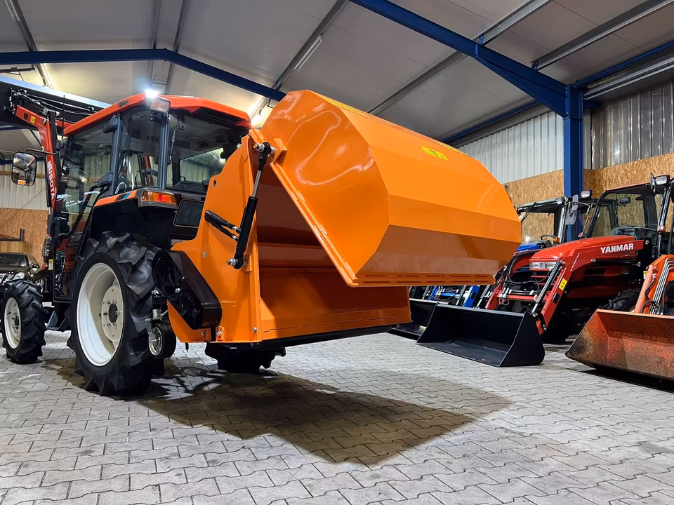 Mulcher mit hydraulischem Auffangkorb für Kleintraktor