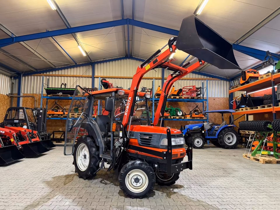 Kleintraktor Kubota GL221