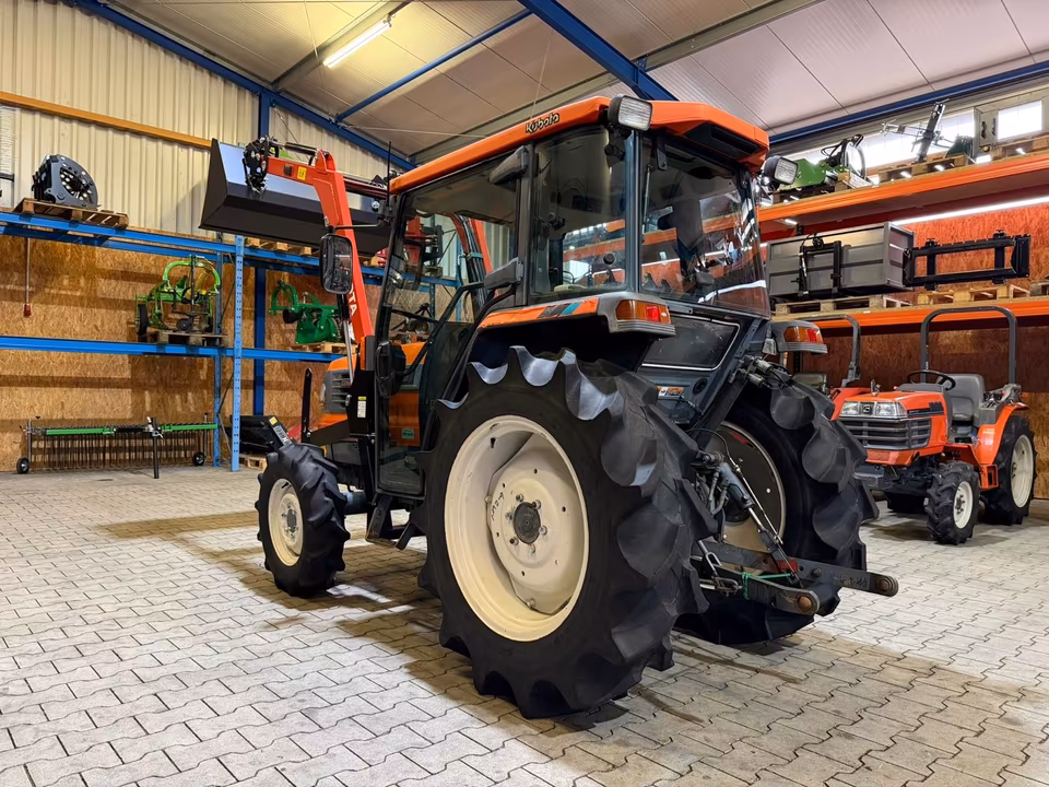 Kleintraktor Kubota GL301 von hinten