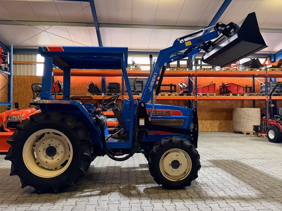 Kleintraktor Iseki TA357 von der Seite