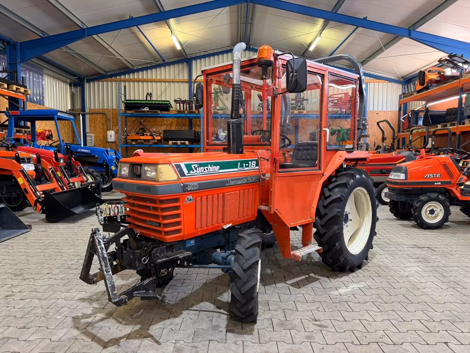 Kleintraktor Kubota L1-18