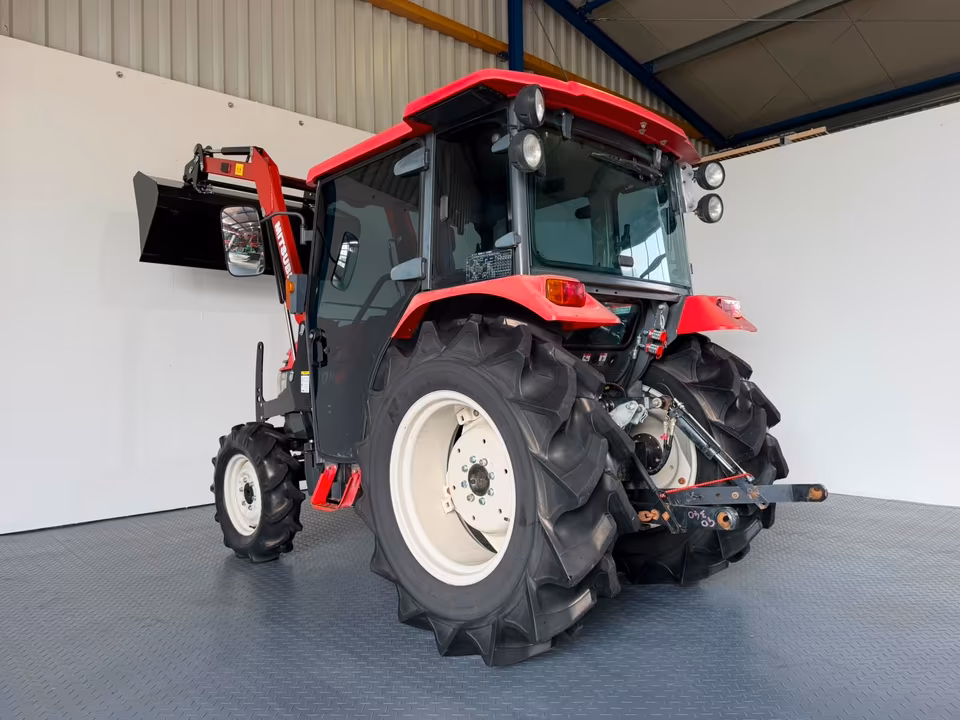 Kleintraktor Mitsubishi GO34 von hinten