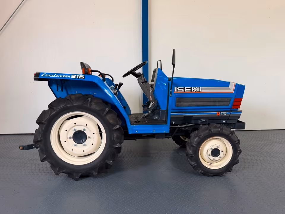 Kleintraktor Iseki TA215 von der Seite