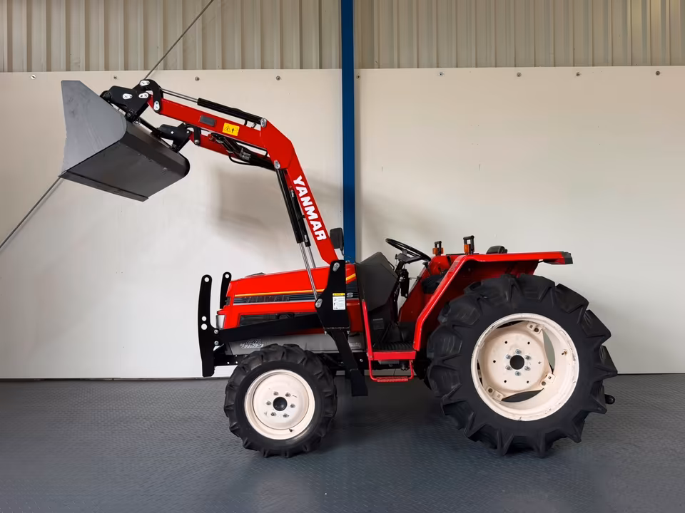 Kleintraktor Yanmar FX30 von der Seite