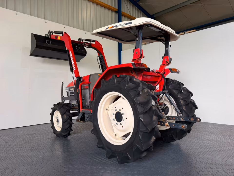 Kleintraktor Yanmar US301 von hinten