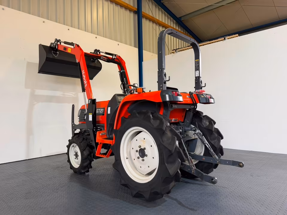 Kleintraktor Kubota GT21 von hinten