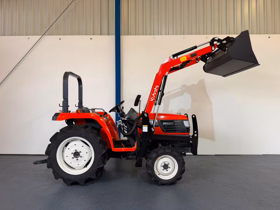 Kleintraktor Kubota GT21 von der Seite